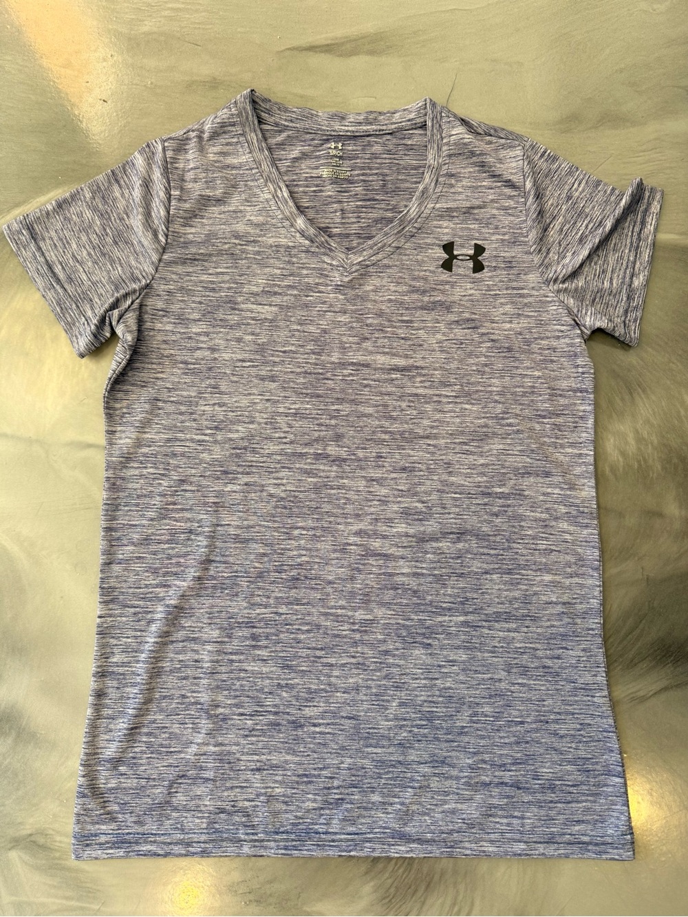 Set of 3!! Under Armour Short Sleeve Performance Tees - Black, Red, and Purple - Picture 2 of 7